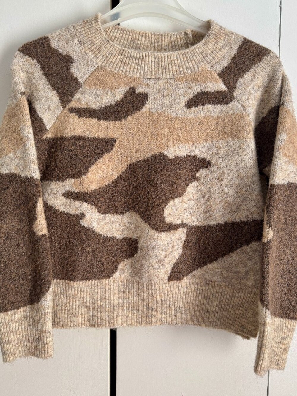 Anthropologie Moth Marjorie Camo Cropped Sweater Women's M Petite Oatmeal Brown